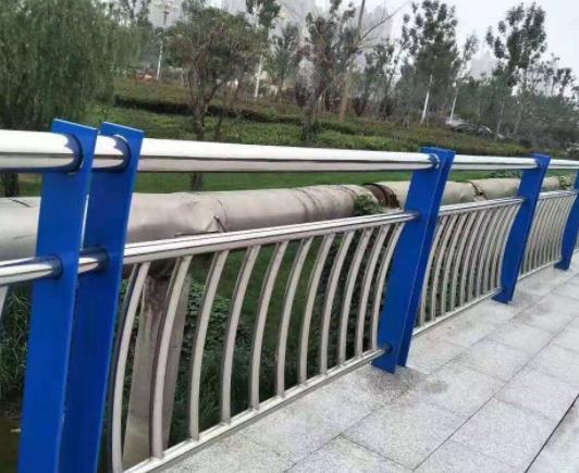 ���̰���